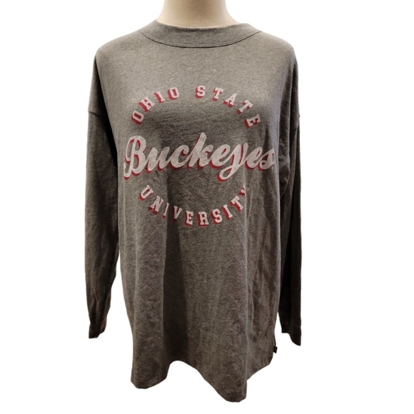 T-shirt Victoria's Secret PINK Ohio State Buckeyes Lacet V-neck - Neuf Avec étiquettes, Sri Lanka